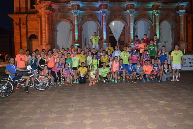 1ª Rústica Noturna de Natal movimenta Santo Ângelo